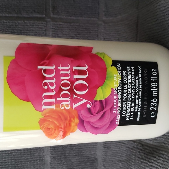 Bath & Body Works MAD ABOUT YOU 24 Hr Body Lotion - Picture 3 of 5